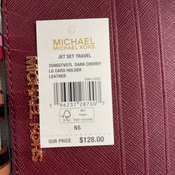 MICHAEL KORS
Large Pebbled Leather Card Holder Case
Dark Cherry
NWT - Picture 6 of 16